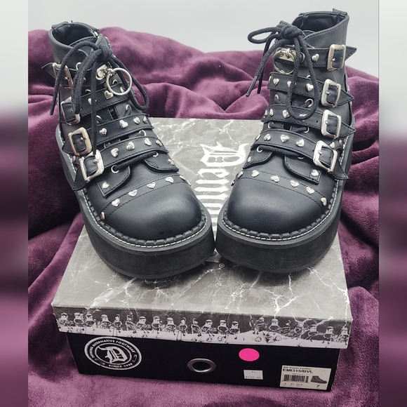 DEMONIA EMILY STUDDED BOOT SIZE 7 WOMENS - Picture 2 of 11